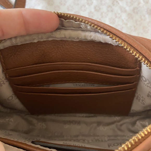 Michael Ko’s Crossbody bag - Picture 4 of 7